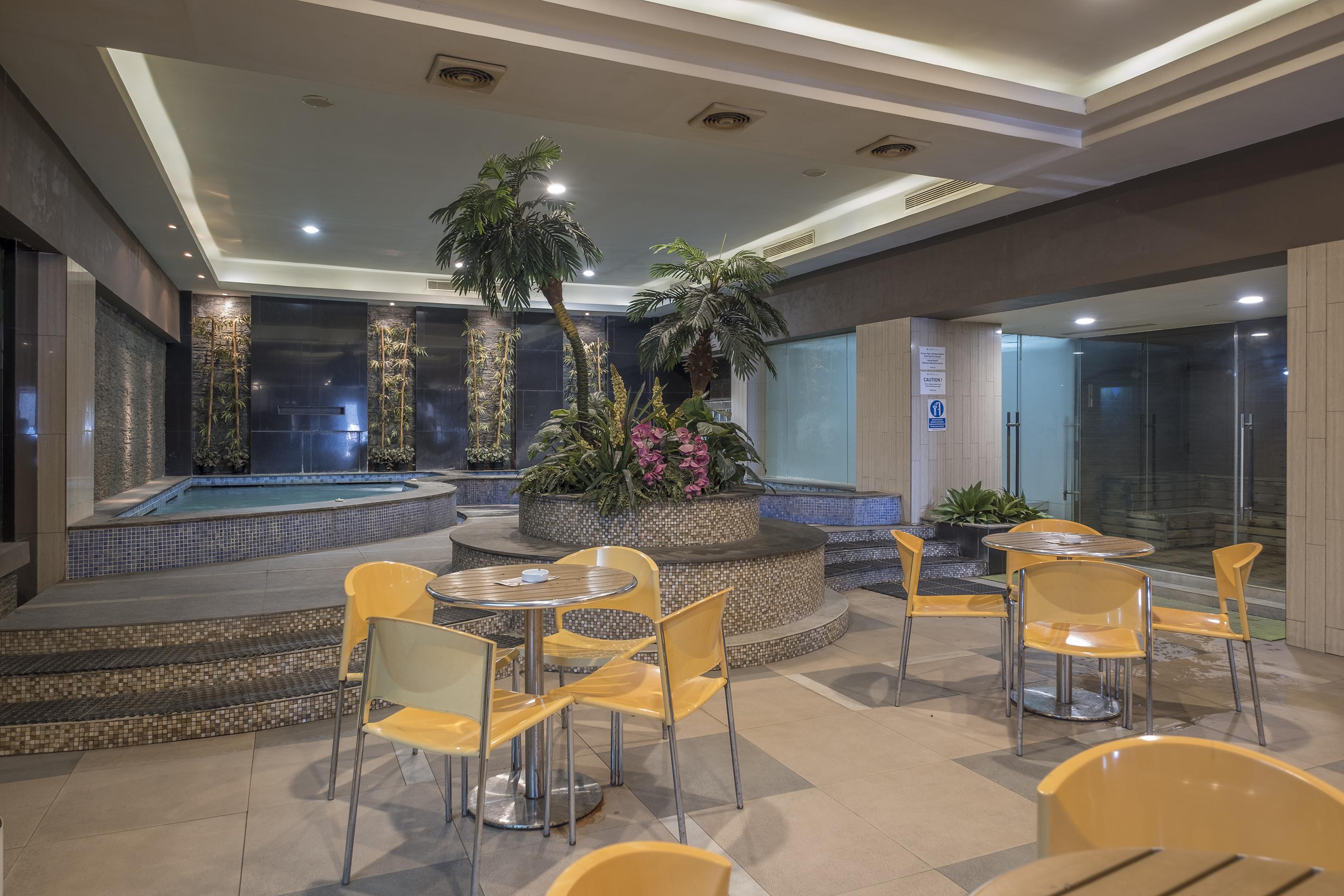 Aswin Hotel And Spa Makassar Exterior foto