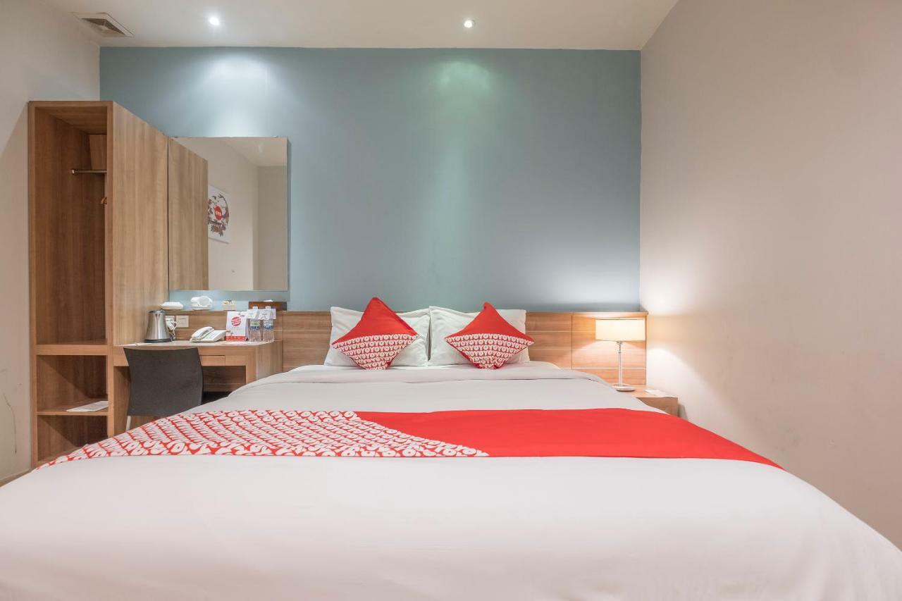Aswin Hotel And Spa Makassar Exterior foto